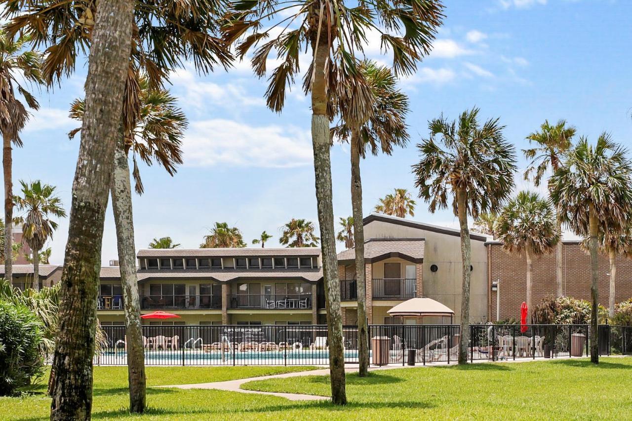 Ground Floor Beachfront Beauty! Steps To The Beach And Pool South Padre Island Extérieur photo