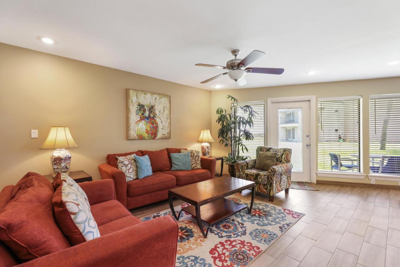 Ground Floor Beachfront Beauty! Steps To The Beach And Pool South Padre Island Extérieur photo