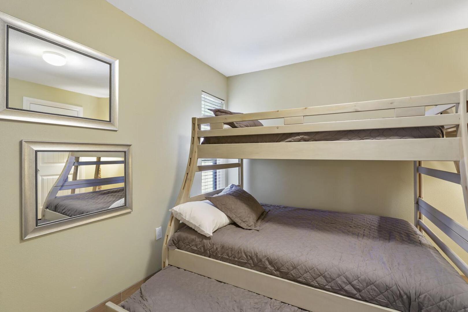 Ground Floor Beachfront Beauty! Steps To The Beach And Pool South Padre Island Chambre photo